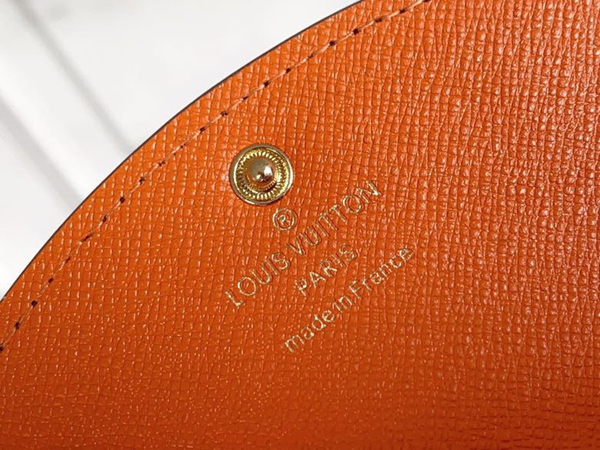 LVコピーウォレット角部分ディテール